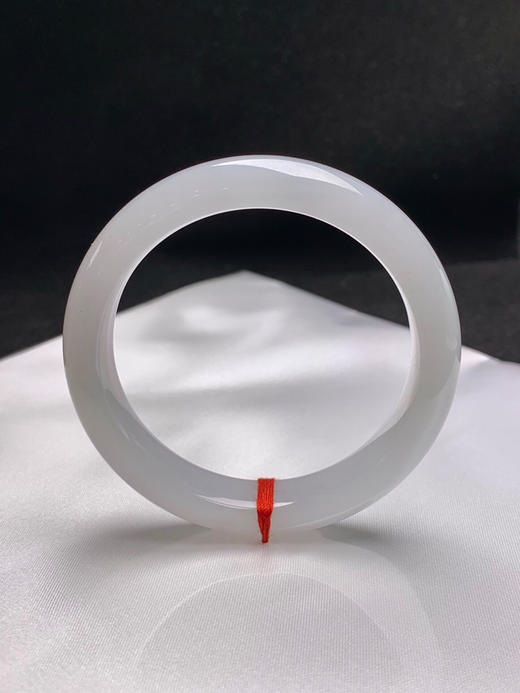 620214，55.6圈口，糯化白月光正圈平安镯，种老水足 商品图0