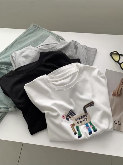 💕【菲诺偲-天丝刺绣T恤】采用精致刺绣工艺，👏图案立体生动，增添童趣与设计感🏆，适合喜欢萌系风格的人群16针机织，把肤感提升到极致 出汗没有发粘感，太舒服了！！💥 商品图1