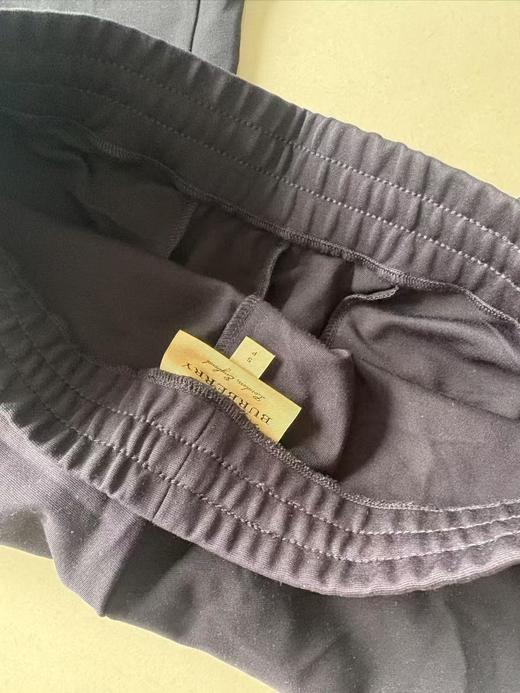 现货 BUR经典的红标刺绣冰丝短裤 商品图5