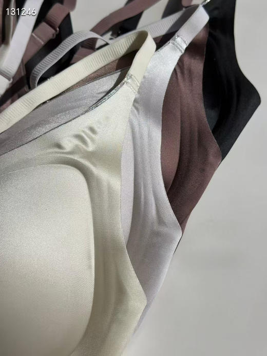 Laperla珠光锻面光面无痕裸感文胸 商品图3