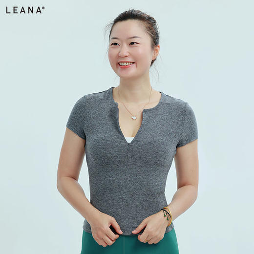 LEANA丽娜休闲运动半拉链短袖收腰透气运动休闲短袖不含胸垫LN52015 商品图1