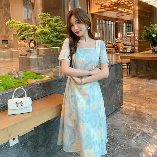 【清仓超15天不保价】奢姿大码女装2025年夏季时尚减龄方领连衣裙胖妹妹气质花色裙子9952894130【1】 商品图4