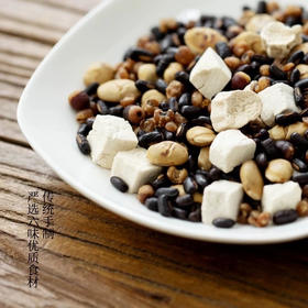 六宝茶（赤小豆、薏米、芡实、茯苓、山药、白扁豆）三蒸三晒一翻炒