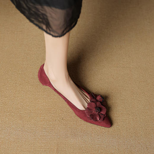 【预售5天】法式优雅花朵镂空浅口单鞋，真皮尖头透气凉鞋通勤低跟瓢鞋新YCJX&HC-7952 商品图2