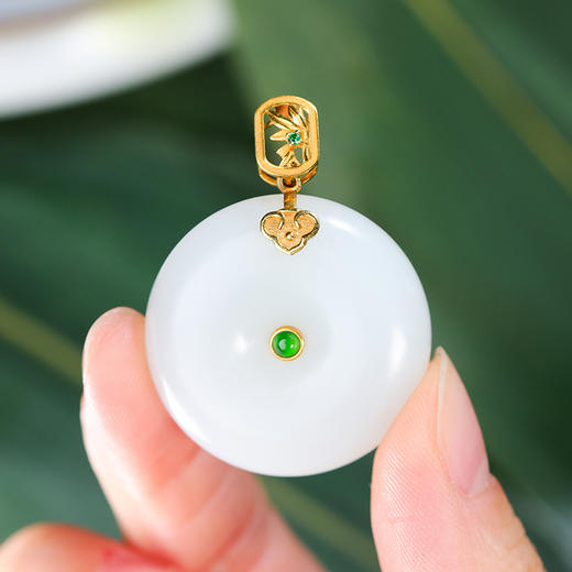 18k金羊脂白玉平安扣吊坠 商品图2