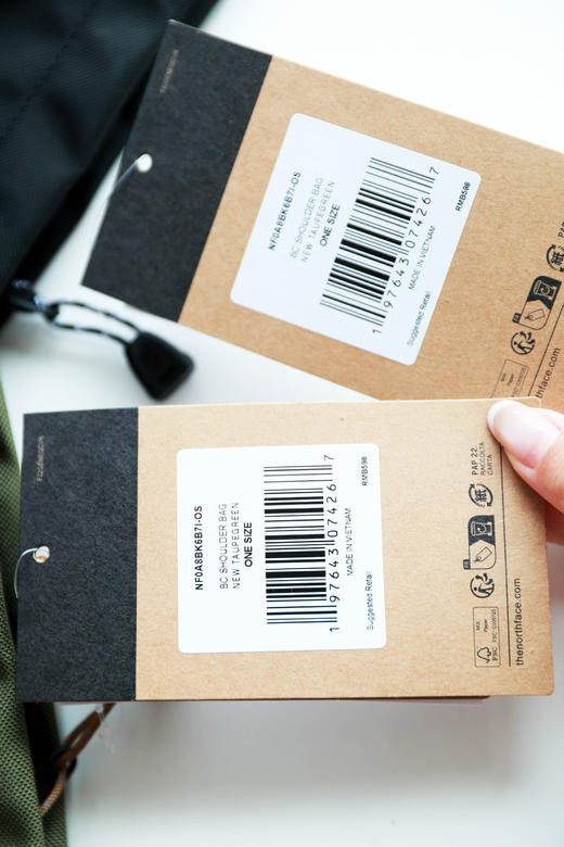 户外冲锋包包，大容量防泼水。压胶工艺字母长肩带单肩包C061260 商品图2