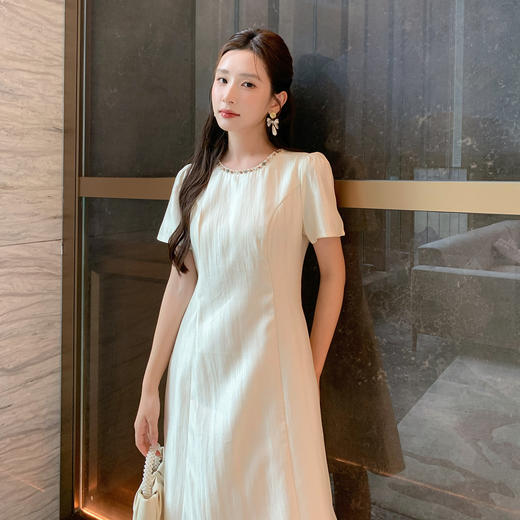 奢姿大码女装2026夏季重工钉珠设计时尚连衣裙胖妹妹减龄圆领裙子9952853410 商品图2