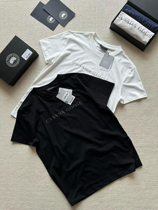 鹅。圆领衫。一盒两件。 黑色白色/1盒。  灰色蓝色/1盒 商品图2