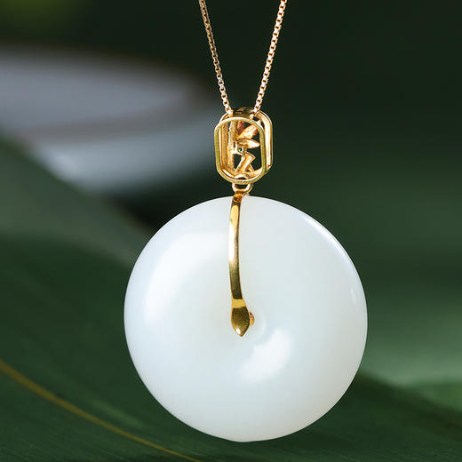 18k金羊脂白玉平安扣吊坠 商品图1