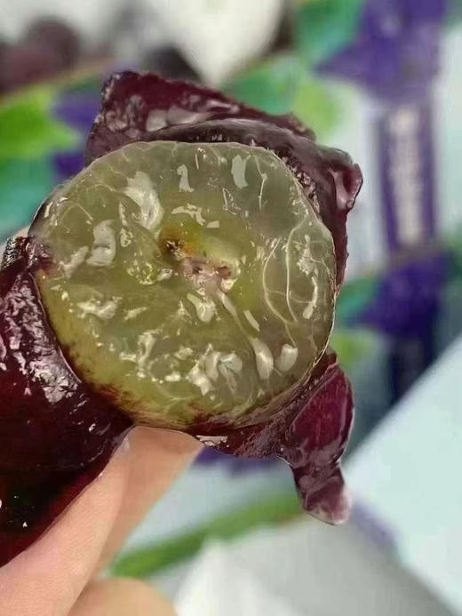 福安巨峰葡萄"葡萄界里爱马仕"，国产葡萄天花板！ 福建福安核心产区的巨峰葡萄，比普通葡萄肉厚3倍更甜更浓郁，属于巨峰里贵的产区，超级有葡萄味儿的葡萄！2.5斤/盒 商品图2