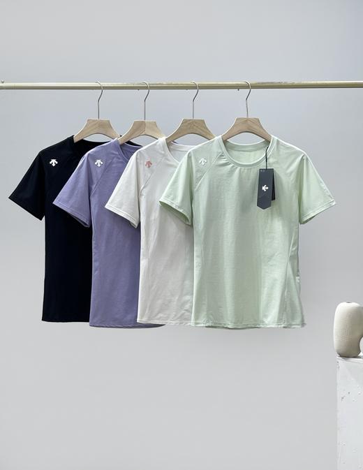 点此购买 迪桑特夏季女款圆领修身短袖T恤 qk 321202 商品图0