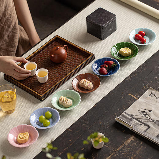 【迷你缠枝莲小碟】陶瓷迷你糕点碟味碟茶室禅意茶点盘防烫茶杯垫杯托复古精致水果盘 商品图1