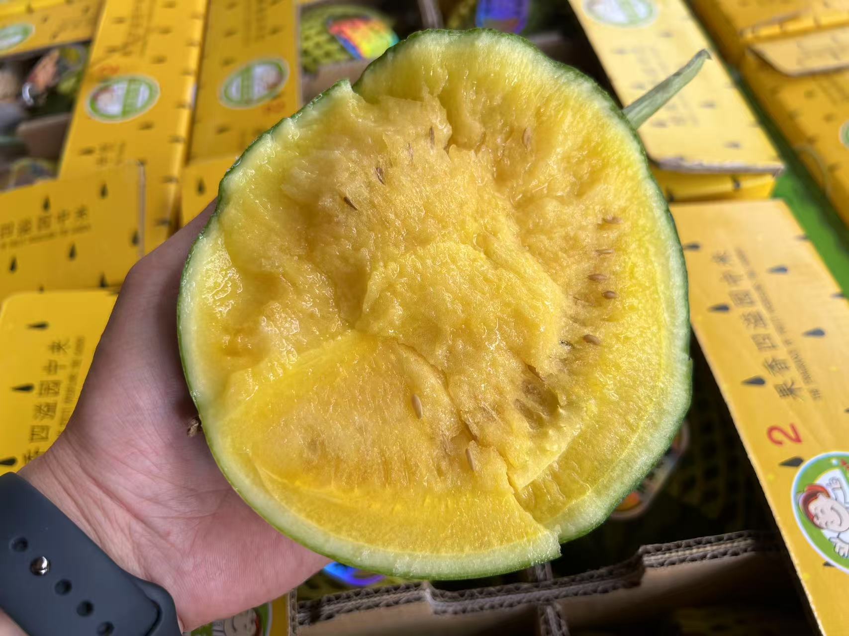 周二取货:【王婆冰淇淋西瓜】一个2.3斤左右，甘甜可口，爽脆多汁！