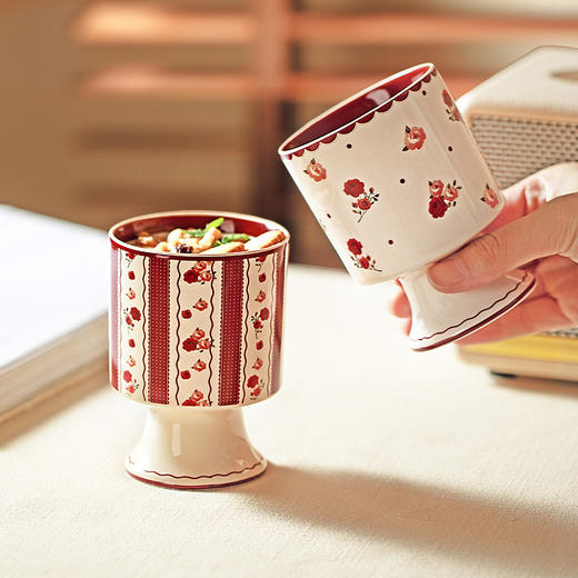 摩登主妇咖啡杯陶瓷杯高颜值精致家用水杯高脚杯拿铁杯办公室杯子 商品图0