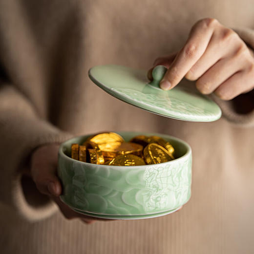 【陶瓷带盖果篮】中式陶瓷带盖干果收纳盒茶室糖果零食茶点盘可叠加家用客厅点心盒 商品图1