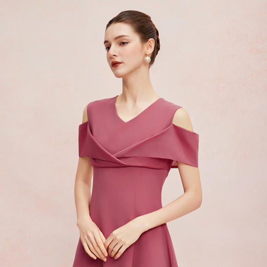 QF8C8斯尔丽25新款蝴蝶结落肩收腰优雅时尚礼服连衣裙 商品图4