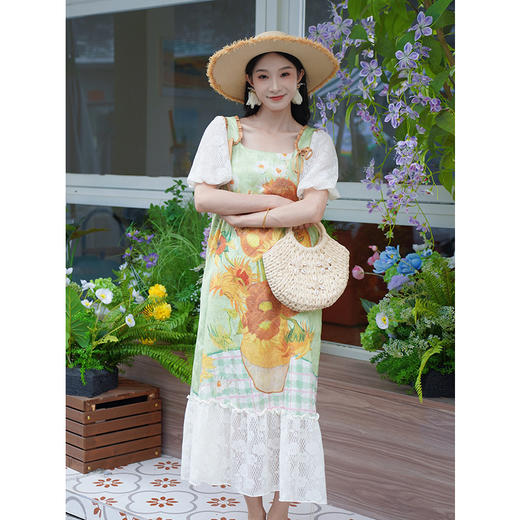 两三事梵高文艺满园假日2025夏季新款蕾丝拼接印花泡泡袖连衣裙 商品图2