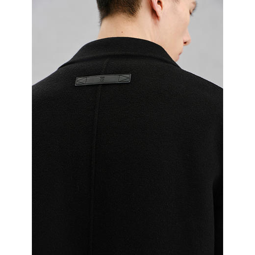 GXG男装   黑色精致绣花通勤长款大衣 24冬热卖G24X264011 商品图4