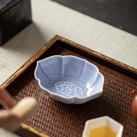 【海棠龙纹果碟】陶瓷家用水果盘茶点盘精致点心碗茶几零食干果小吃碟糖果摆盘醋碟 商品图6