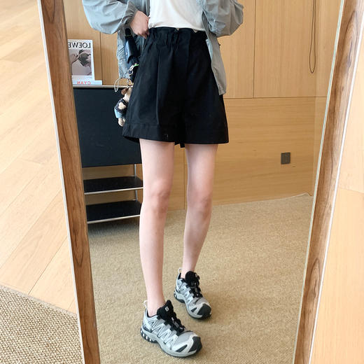 2025夏季宽松显瘦免烫抗皱舒柔特A字显瘦翻边花苞腰短裤女热裤！ 商品图5