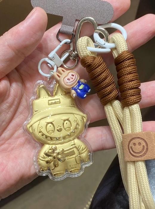 新增Labubu款！带黄金国检证书❗【999足金·Hello Kitty富婆挂件、拉布布挂件】999足金➕一件一证！高清透明外壳+足金厚镀！超值！手机挂饰、车挂、包包挂饰都可~ 商品图5