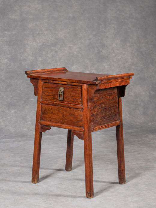 清	黄花梨带翘头闷户橱 商品图2