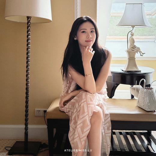 【柔雾仙子】品牌定染字母印花桑蚕丝飘袖立裁连衣裙 商品图3