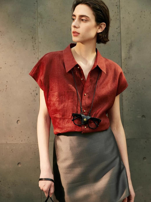 法式高级宽松酒红色亚麻衬衫女夏季新款复古小金扣翻领短袖衬衣女 商品图0