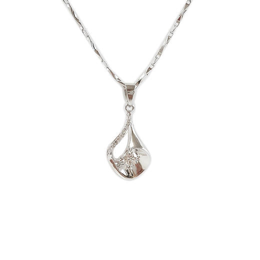 【天然正品】潮宏基AU750白金时尚设计款0.12克拉钻石吊坠项链吊坠：22.6*9.6*5.1MM / 项链：42CM女士现售价：3280！010625NJS04 商品图0