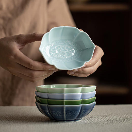 【海棠龙纹果碟】陶瓷家用水果盘茶点盘精致点心碗茶几零食干果小吃碟糖果摆盘醋碟 商品图1