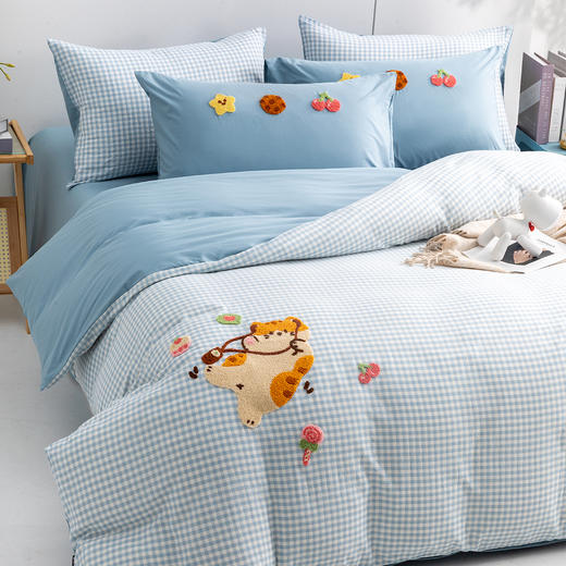 多喜爱 毛巾绣水洗棉四件套奶油书屋/Happy小狗/ 郁金香花梦/星糖萌虎hl【AB版设计】柔软亲肤 舒适透气 双面设计 不褪色 不变形 清爽不粘腻 可水洗机洗 商品图12