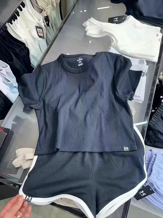 👩🏻女士💰450/套🇺🇸直邮‼️💢安德玛UA螺旋T恤短袖➕女士运动短裤套装⚠️ 商品图3