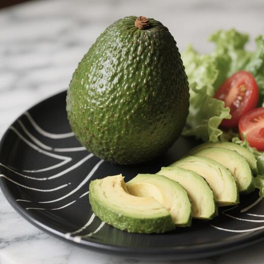 秘鲁树上熟牛油果 | 入口丝滑浓郁，清甜绵密 ! 被誉为“森林黄油” ! 到手即食，轻松剥皮 ! 鲜虾鸡蛋鱼子酱好搭配，吃法多样 商品图7