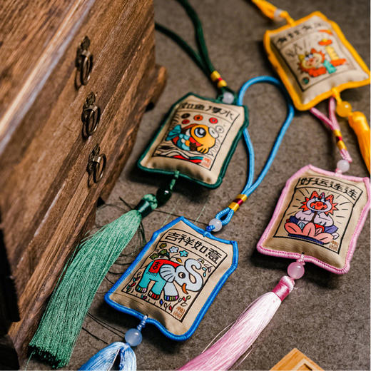 甲马系列刺绣香囊 商品图0