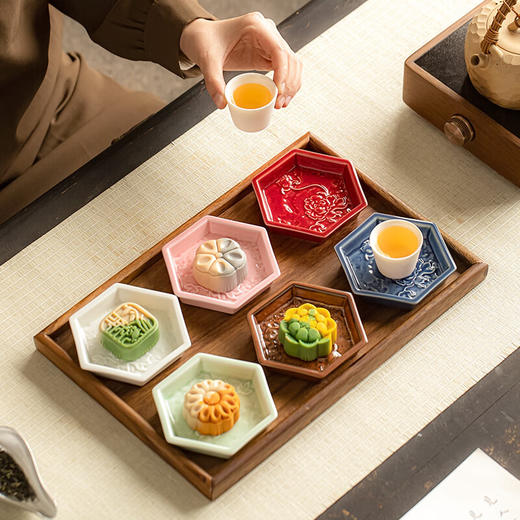 【六角牡丹小碟】中式陶瓷果盘茶点糕点盘家用点心盘喜饼盘喜糖盘订婚台摆盘干果碟 商品图5