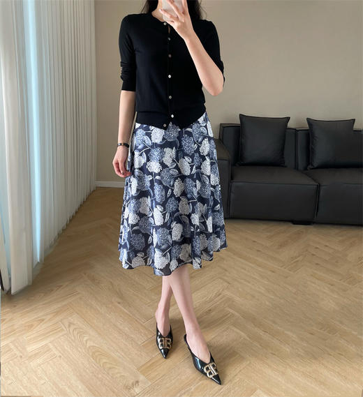 2025新款进口长绒棉45斜裁绣球印花斜裁半身裙女A字！ 商品图5
