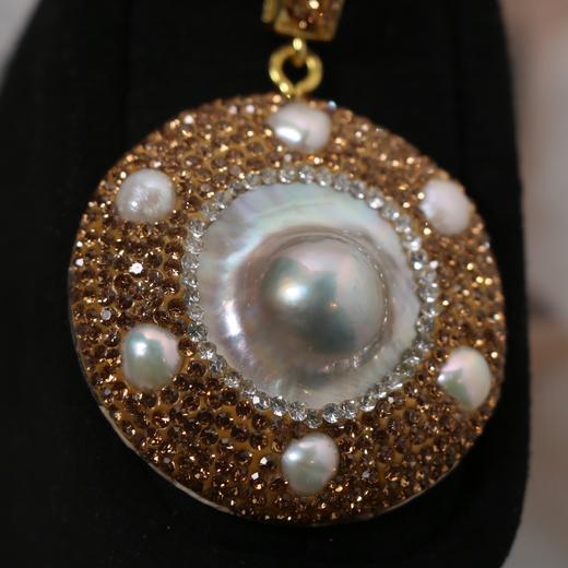 【甄珠贝】出口单 中古风 超大海水马贝珍珠吊坠 纯银精工镶嵌工艺 商品图1