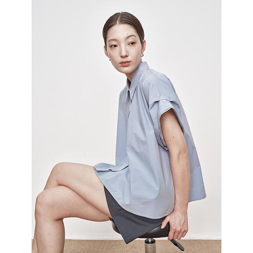UMILAB｜蓝屿*低饱和美学 100%棉设计感三折袖廓形短袖衬衫H1272W 商品图4