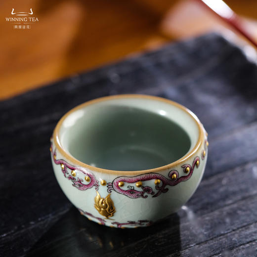 问鼎汝瓷鼎峰系列天青蛇首战鼓杯（描金梵红蛇纹） 商品图1