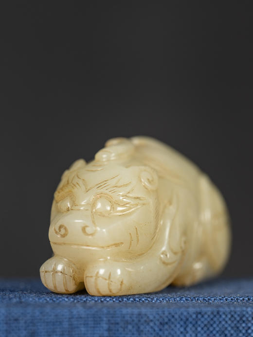 清	玉雕瑞兽挂饰 商品图2