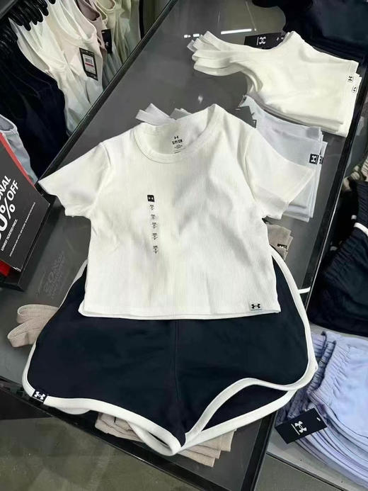 👩🏻女士💰450/套🇺🇸直邮‼️💢安德玛UA螺旋T恤短袖➕女士运动短裤套装⚠️ 商品图2