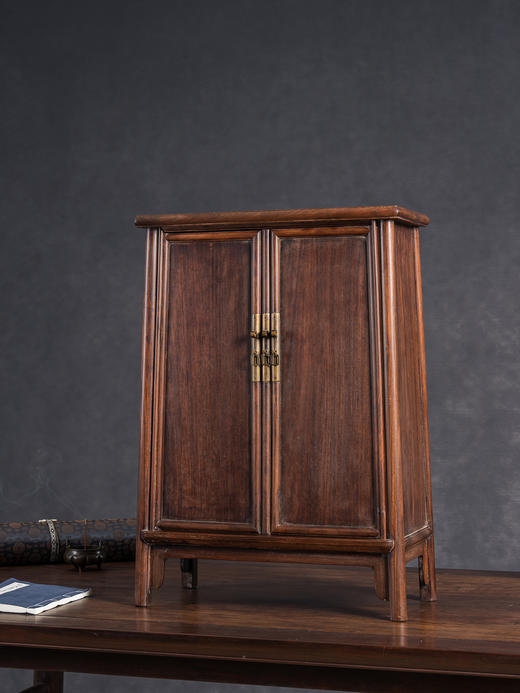 清	红木圆角柜摆件 商品图1