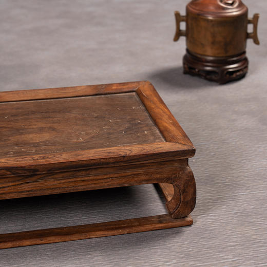 清早期	黄花梨束腰马蹄腿带托泥器座 商品图4