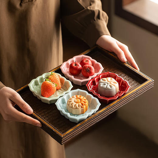 【莲瓣荷花小蝶】中式复古禅意茶点盘陶瓷精致小号点心盘零食盘家用果碟托盘 商品图6