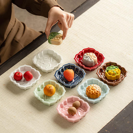 【莲瓣荷花小蝶】中式复古禅意茶点盘陶瓷精致小号点心盘零食盘家用果碟托盘 商品图5