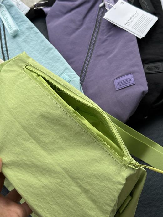 点此购买 lulu露露轻便斜跨包男女运动健身包 xj 321222 商品图7