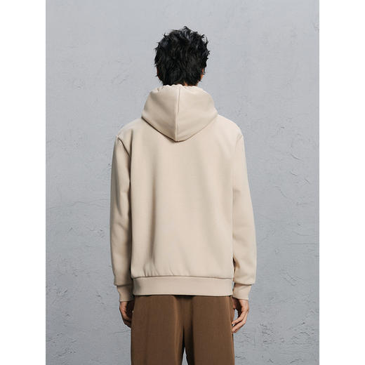 GXG男装 卡其色胸前皮标通勤卫衣 24冬季热卖G24X314035 商品图3