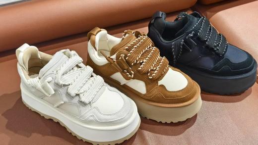 2楼UGG2025早秋厚底松糕鞋吊牌价1399 商品图4