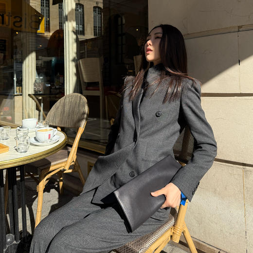 ROMI STUDIO 头层牛皮革黑色极简软皮磁扣长方形手拿包RWBLP31542 商品图0