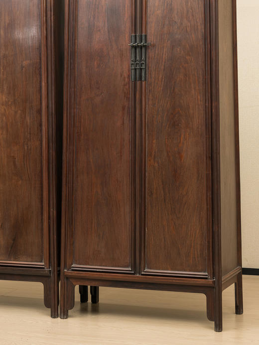 清	红木瓜棱腿独板面圆角柜（一对） 商品图4